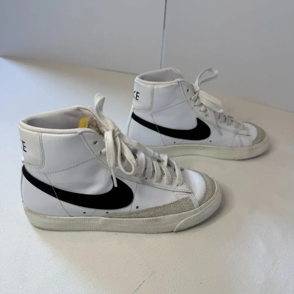 Nike Blazer Mid‎ 77 White/Sail-Black CZ1055-100 Women's Size 6